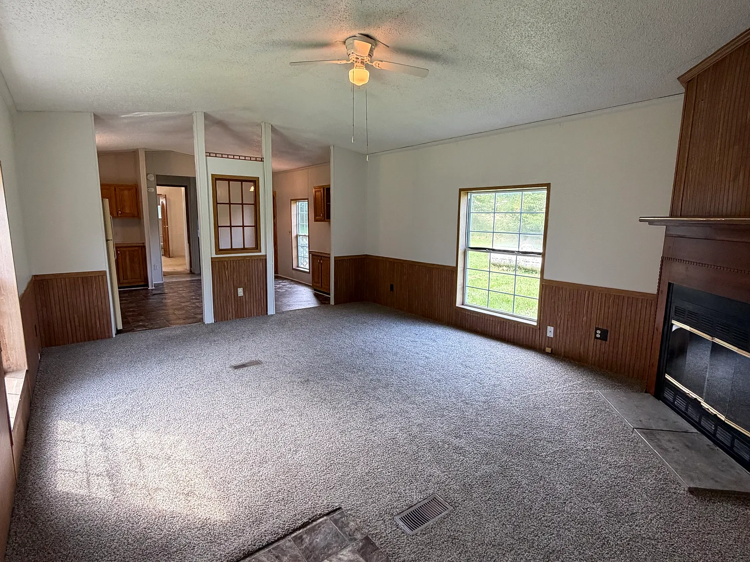 2 bed, $1,400 — Photo 4