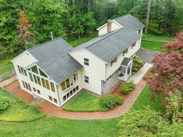 41 Walpole St, Sharon, MA 02067