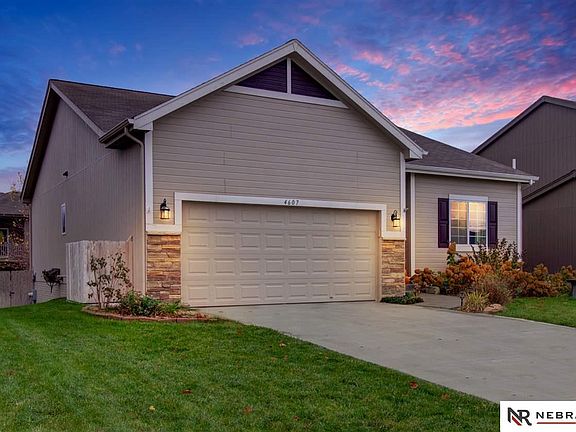 2nd image of 4607 Clearwater Dr