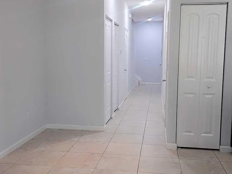 243 SW 7th Ct #243 — Photo 10