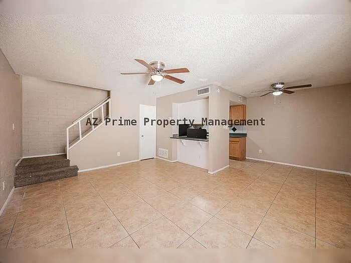 5214 N 42nd Pkwy — Photo 4