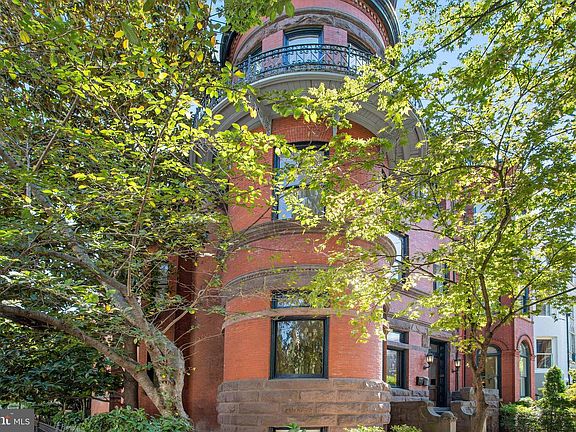 3rd image of 1633 16th St NW