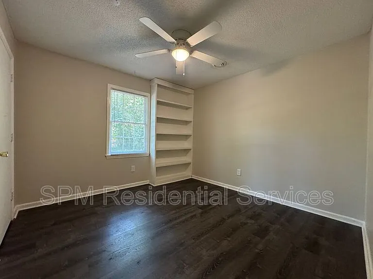 4805 Lord Nance Ct — Photo 11