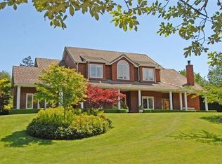 10139 NE Kitsap St, Bainbridge Island, WA 98110