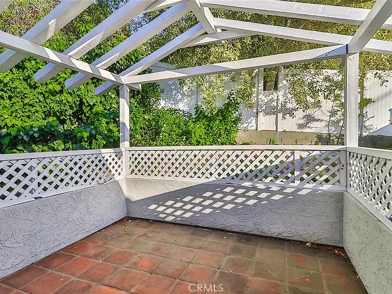 3373 Coy Dr — Photo 40