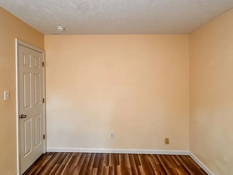 118 Jefferson Dr — Photo 10