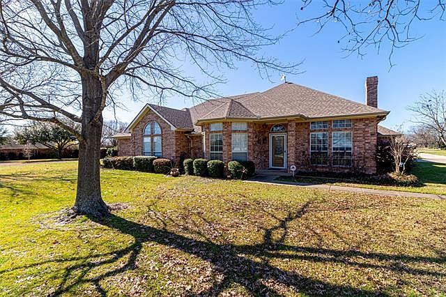 1st image of 107 Martinek Ln