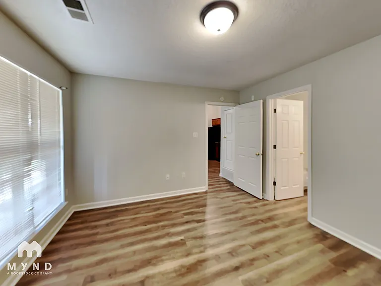 5624 Kaitlyn Dr W — Photo 13