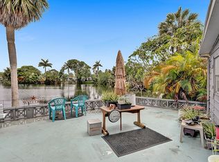 3106 SW 24th St, Hallandale Beach, FL 33009