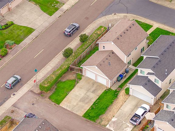 3rd image of 17601 108th Street Ct E