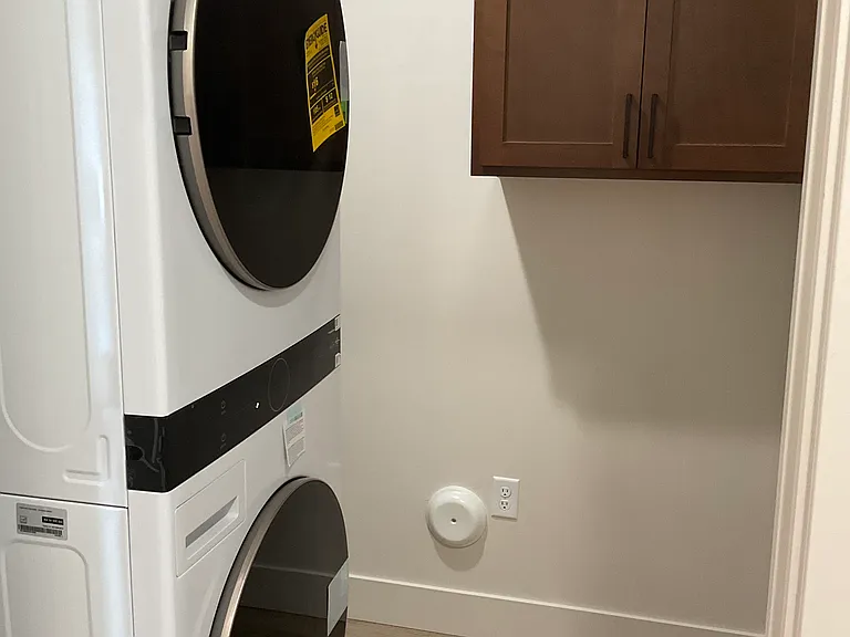 796 E Sunnyside Rd #101 — Photo 7