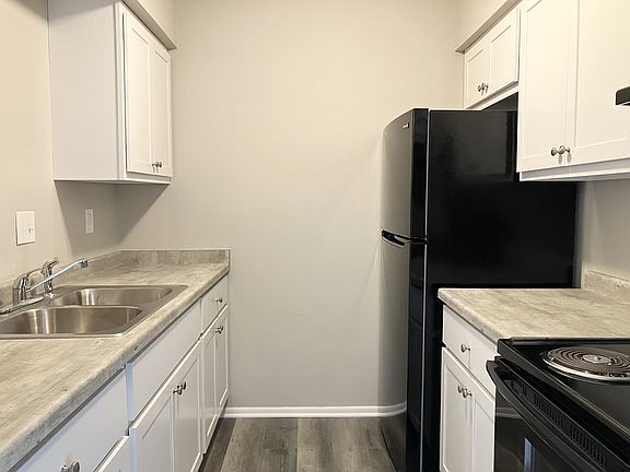 4th image of 1700 Elder St APT 104