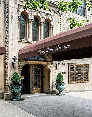 Sold by Bond New York | media 5