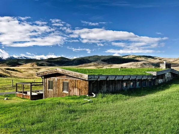 140 Cowboy Trl, Gallatin Gateway, MT 59730
