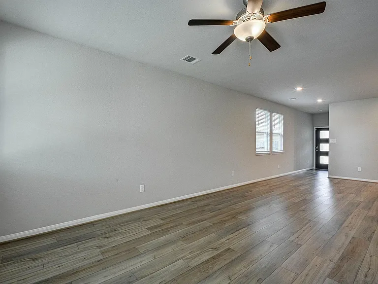 18572 Meadow Point Ln — Photo 37