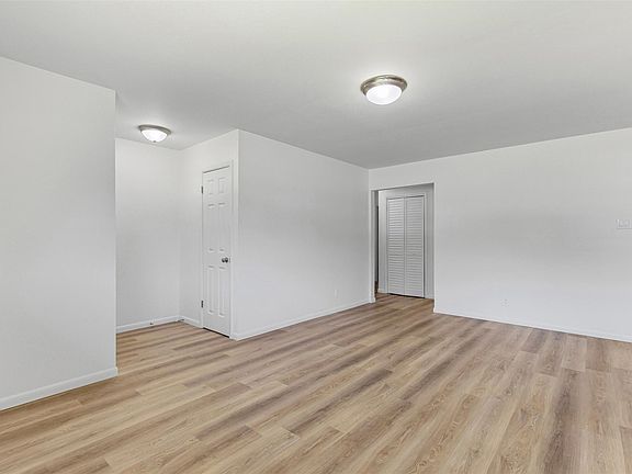 5th image of 7009 Overhill Rd