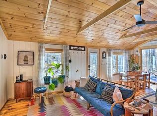 145 Falls Brook Rd, Brattleboro, VT 05301