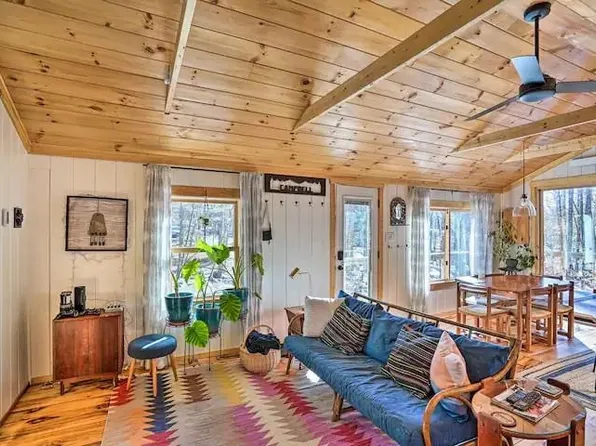 145 Falls Brook Road, Dummerston, VT 05301