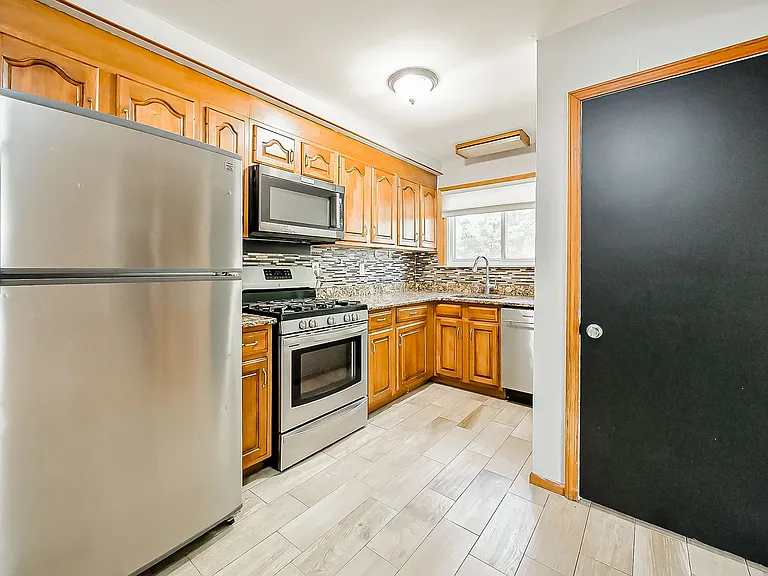 28783 Leona St — Photo 7