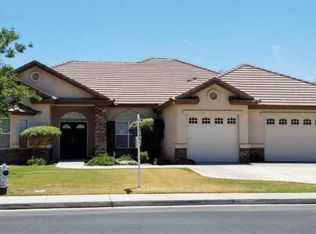 12503 Hawaii Ln, Bakersfield, CA 93312
