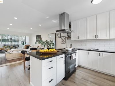 325 Kitty Hawk Rd Unit 208, Alameda, CA, 94501