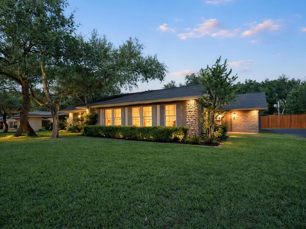 9105 Balcones Club Dr, Austin, TX 78750