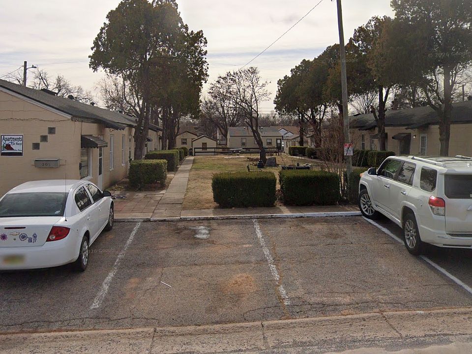 2nd image of 709 W Frantz Ave APT E