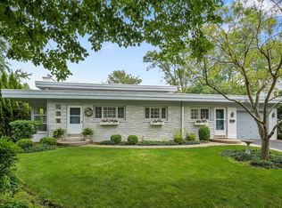 231 Avon Ave, Northfield, IL 60093