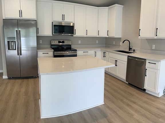 4th image of 2709 Silvernail Rd #6