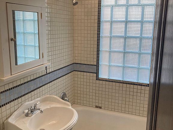 4th image of 3734 Grand Ave S #3736