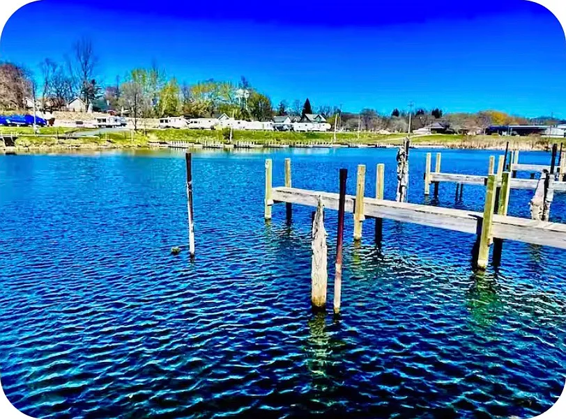 3 bed, 1100 sqft, $1,200 — Photo 2