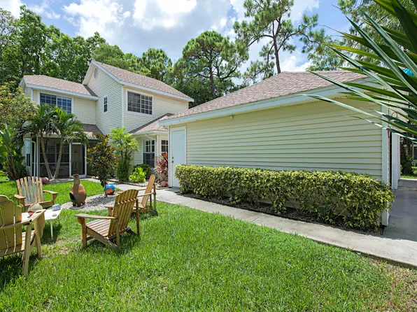 1403 Monarch Cir, Naples, FL 34116