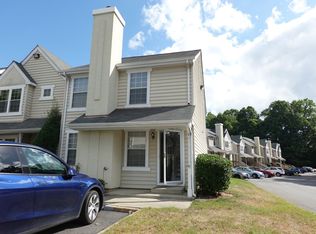 394 Rivers Ridge Cir, Newport News, VA 23608