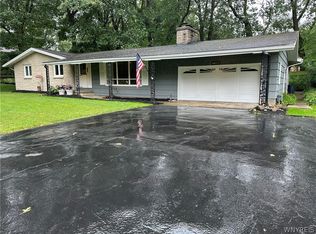 8617 Bonview Ter, Williamsville, NY 14221