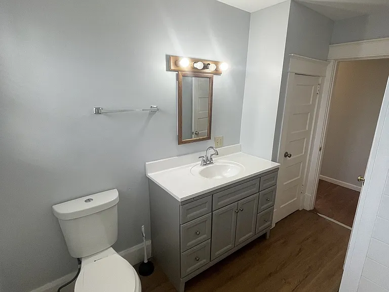 438 Battle Ave #A — Photo 5