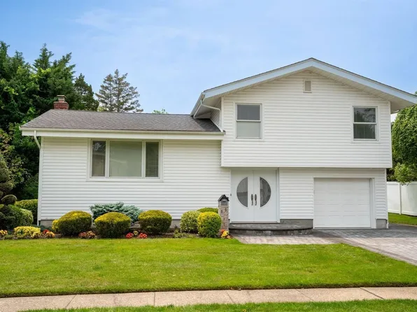 55 Flower Lane, Jericho, NY 11753