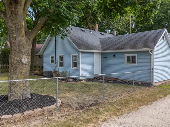 802 N Irving St, Greenville, MI 48838