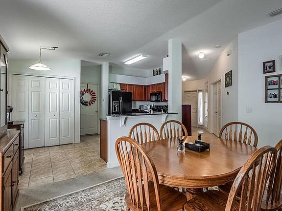 3rd image of 3323 Hoylake Ct