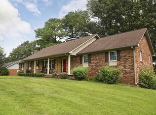 111 Chestnut Ln, Sheffield, AL 35660