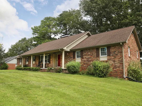 111 Chestnut Ln, Sheffield, AL 35660