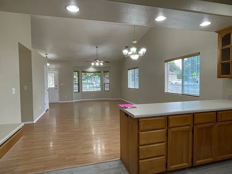 476 Teakwood Dr — Photo 8