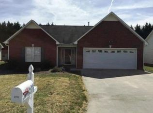 4720 Transou Place Ln, Pfafftown, NC 27040