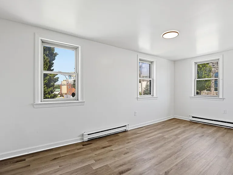 101 West Main St — Photo 31