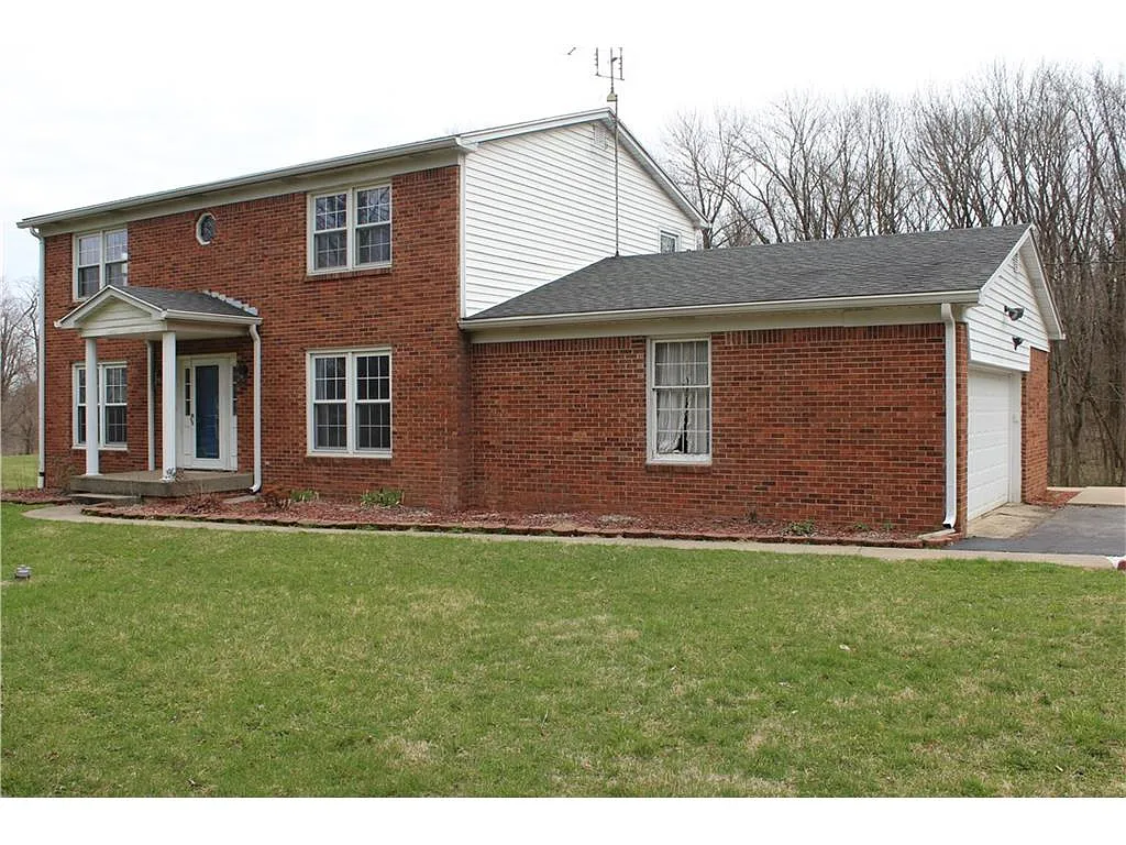 131 S County Road 180 E photo 1