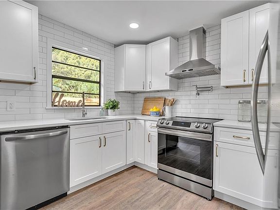 4th image of 1101 39th St