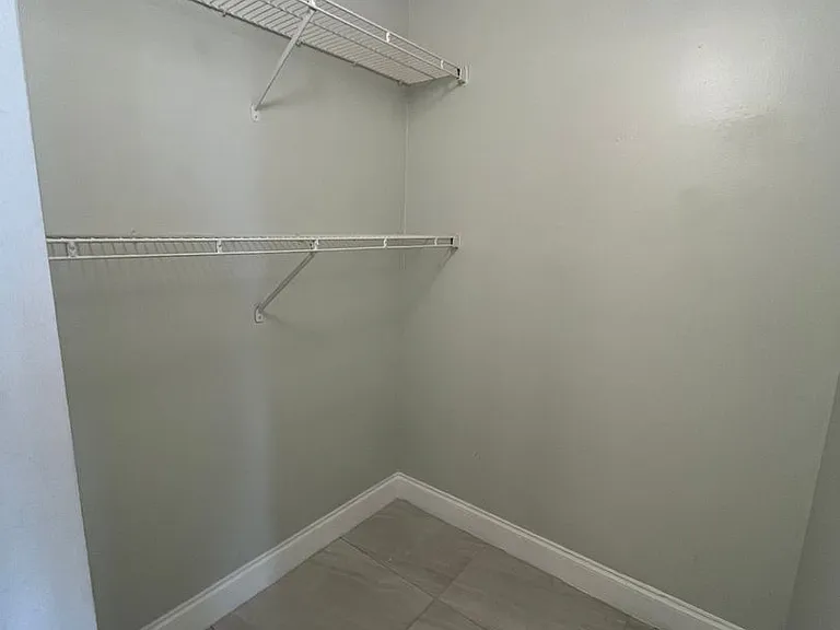 718 Executive Center Dr #23-7-23 — Photo 12