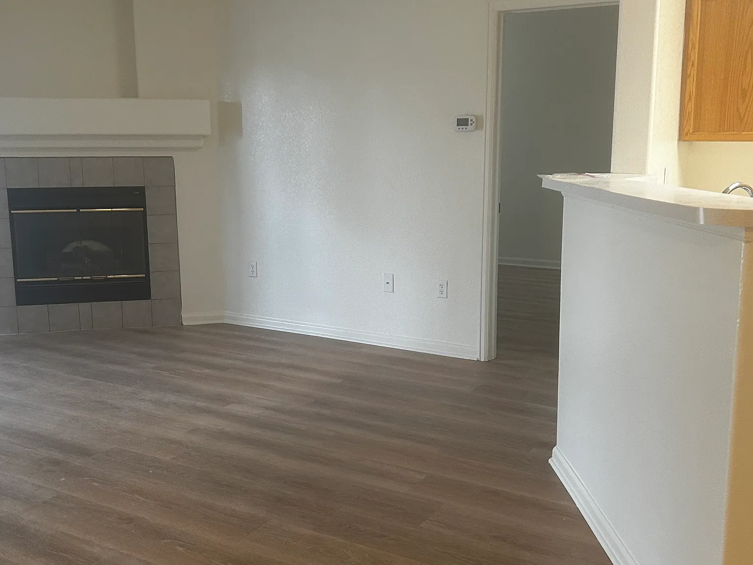 2 bed, 993 sqft, $1,800 — Photo 2