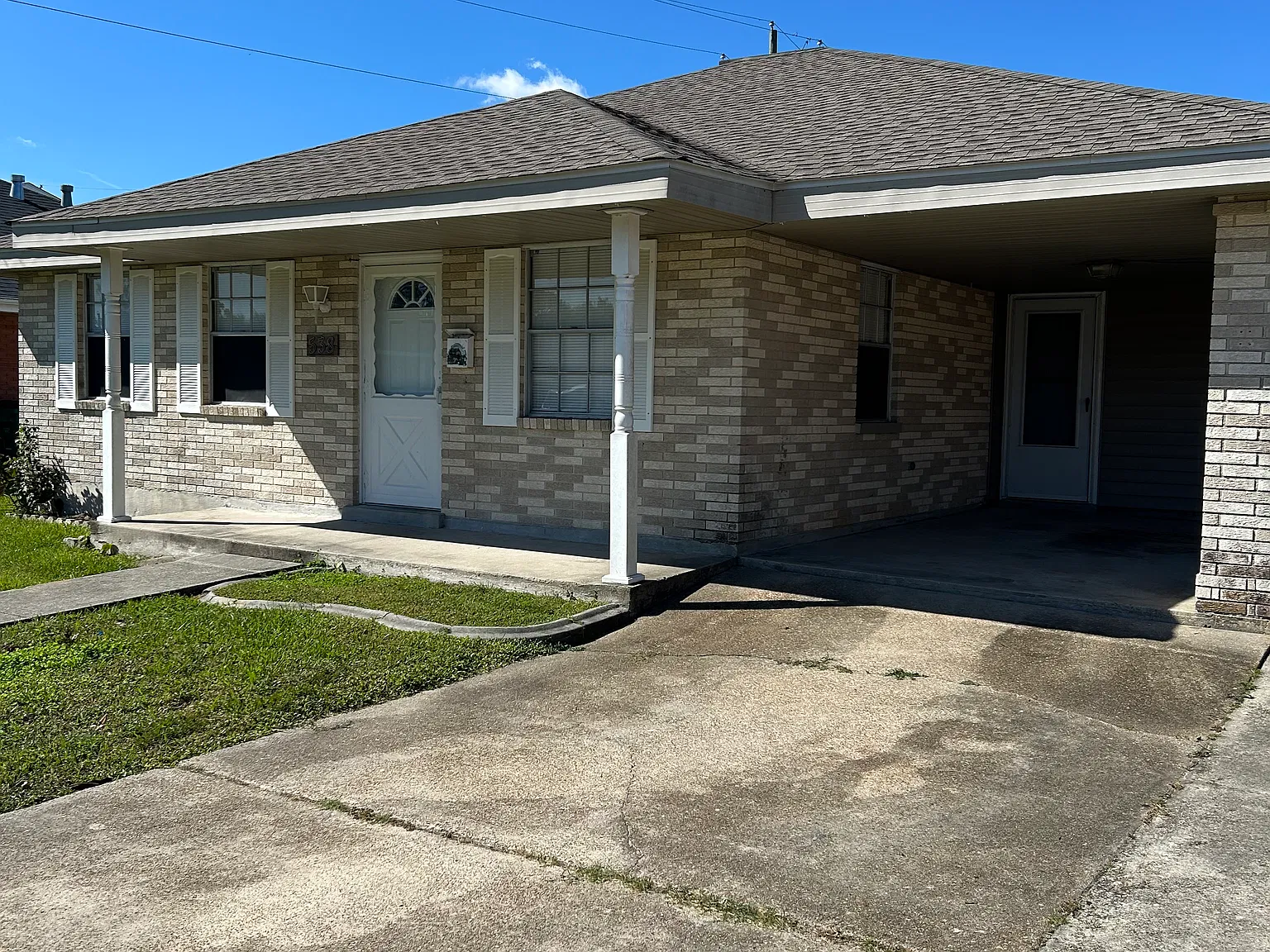 3 bed, 1300 sqft, $1,900 — Photo 2