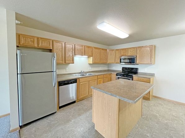 Southwood Apartments | 3400 11th St S, Minot, ND