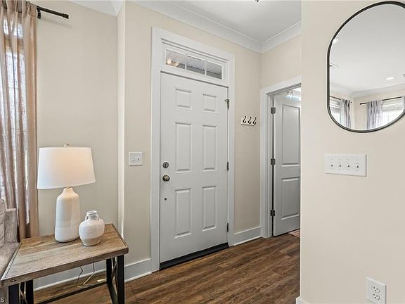 4th image of 1411 Springvale Hill Dr